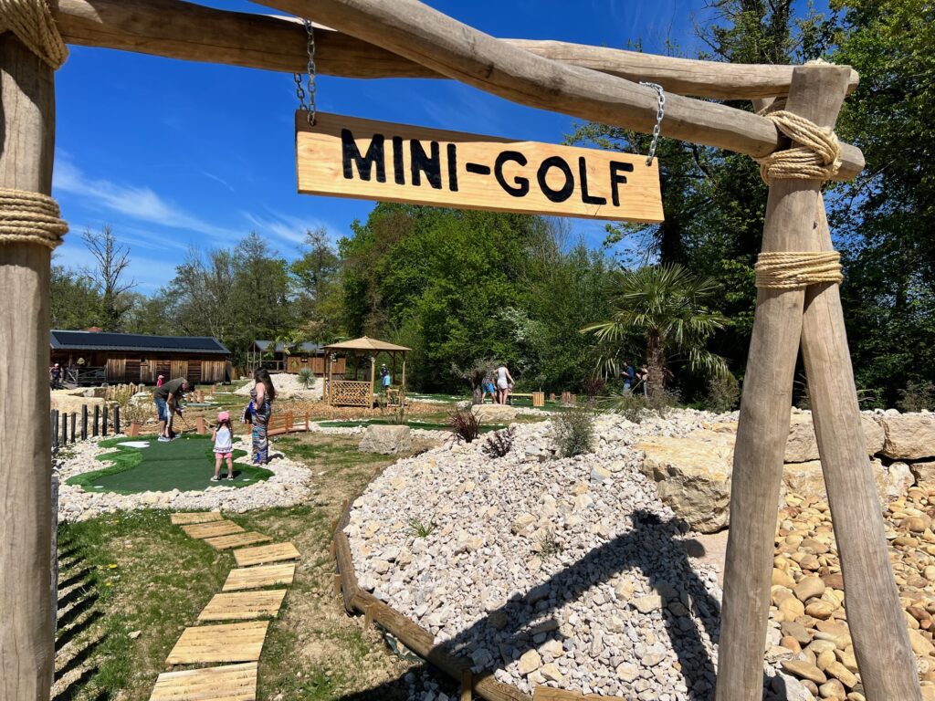 sortie scolaire mini golf Domaine de la Dombes Ain